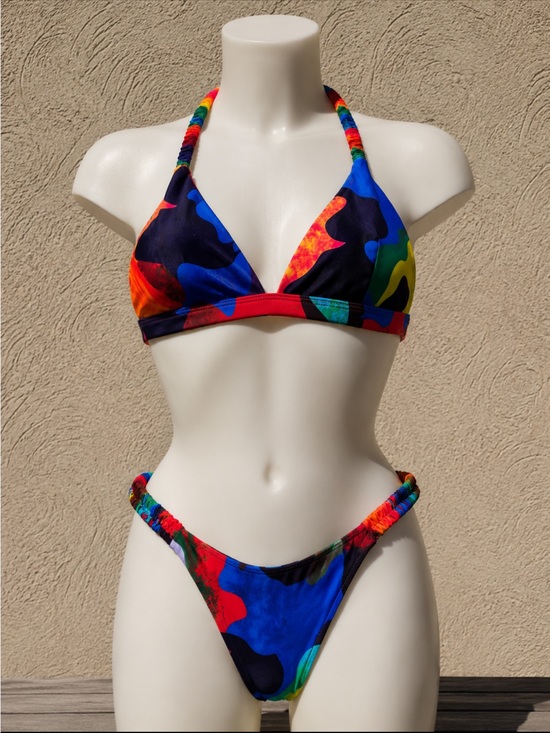 SHEIN Other - Colorful Abstract Print Bikini Set